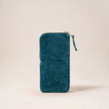 Wild Giraffe Palm Glasses Case - Rich Blue